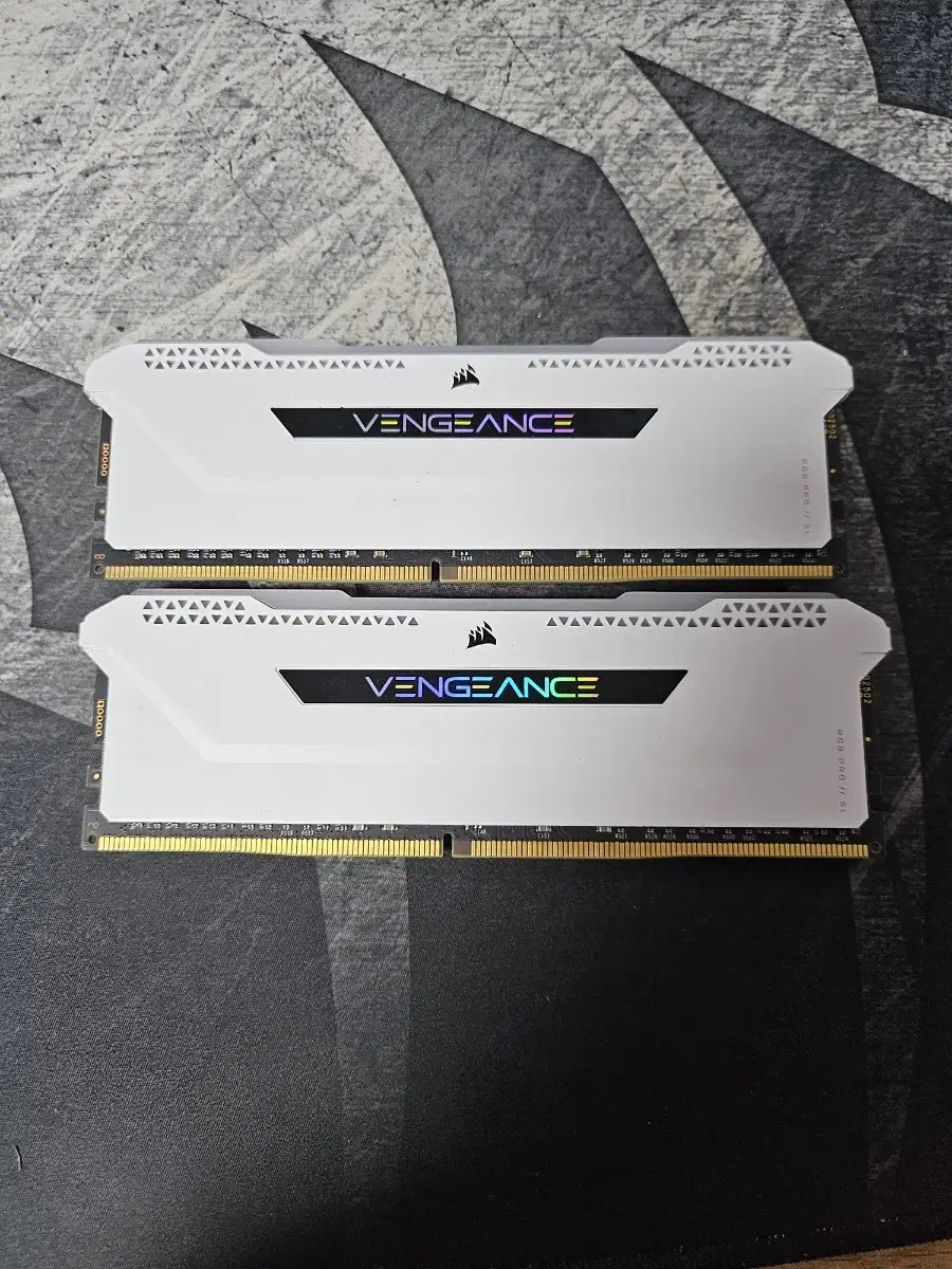 커세어 벤젠스 ddr4 32gb 3600mhz cl18